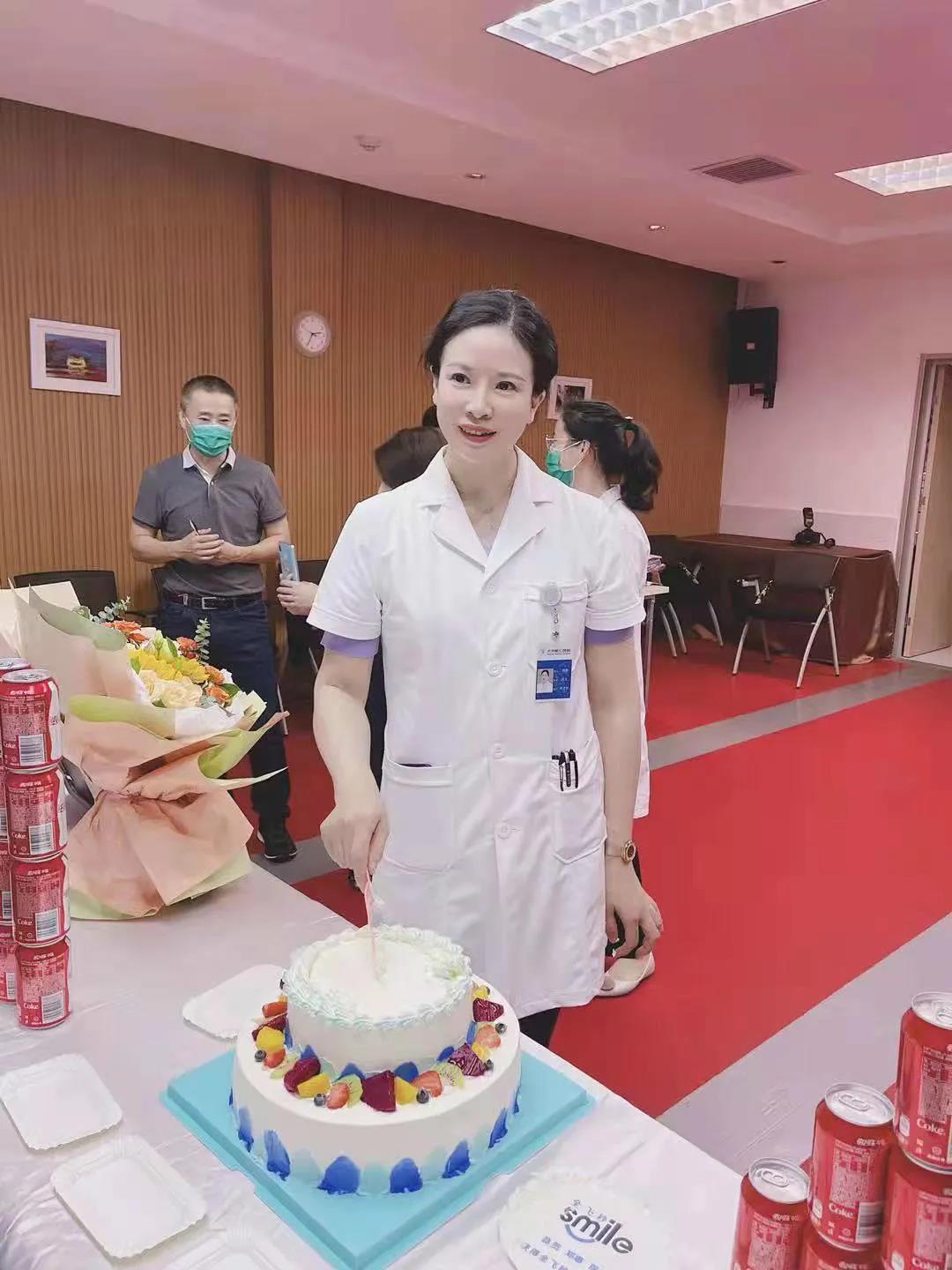 熙仁眼科 |熱烈祝賀我院鄭惠院長(zhǎng)榮獲德國蔡司“全飛秒SMILE國際認(rèn)證醫(yī)師”資格認(rèn)證